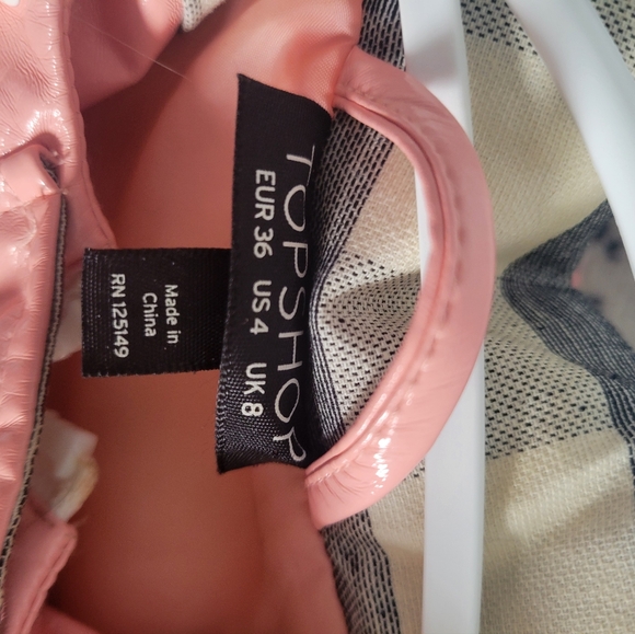 Woman's Top shop rain coat - Picture 3 of 3